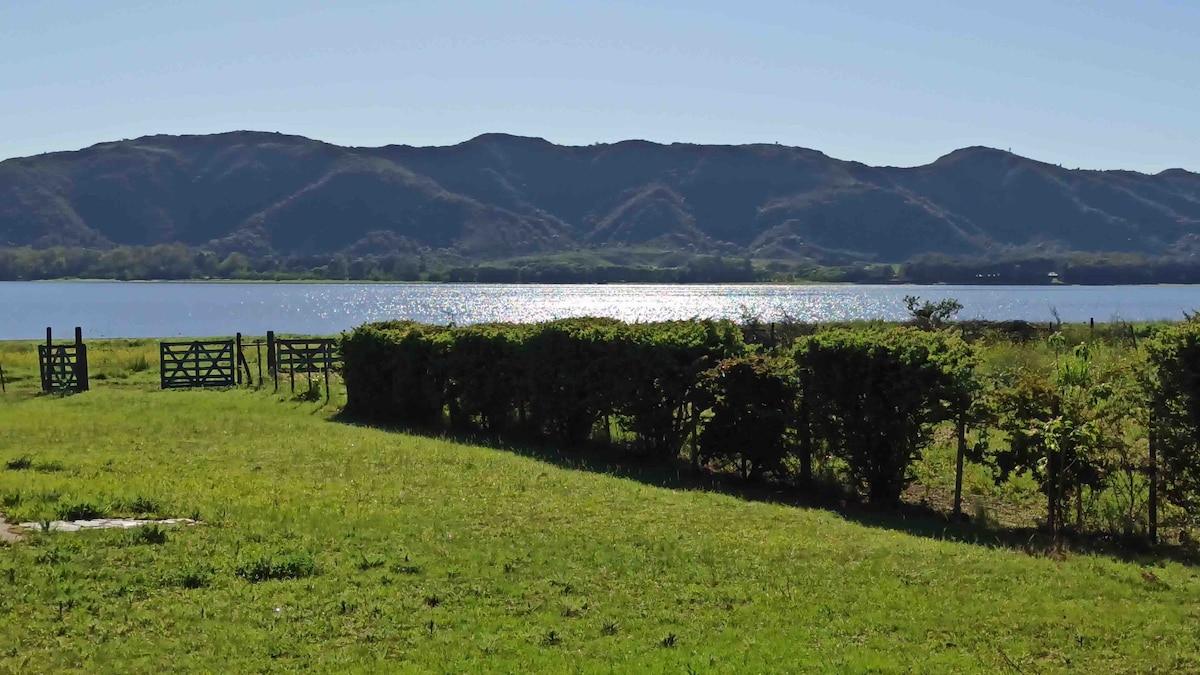 Casa frente al lago, Los Espinillos, exclusiva.