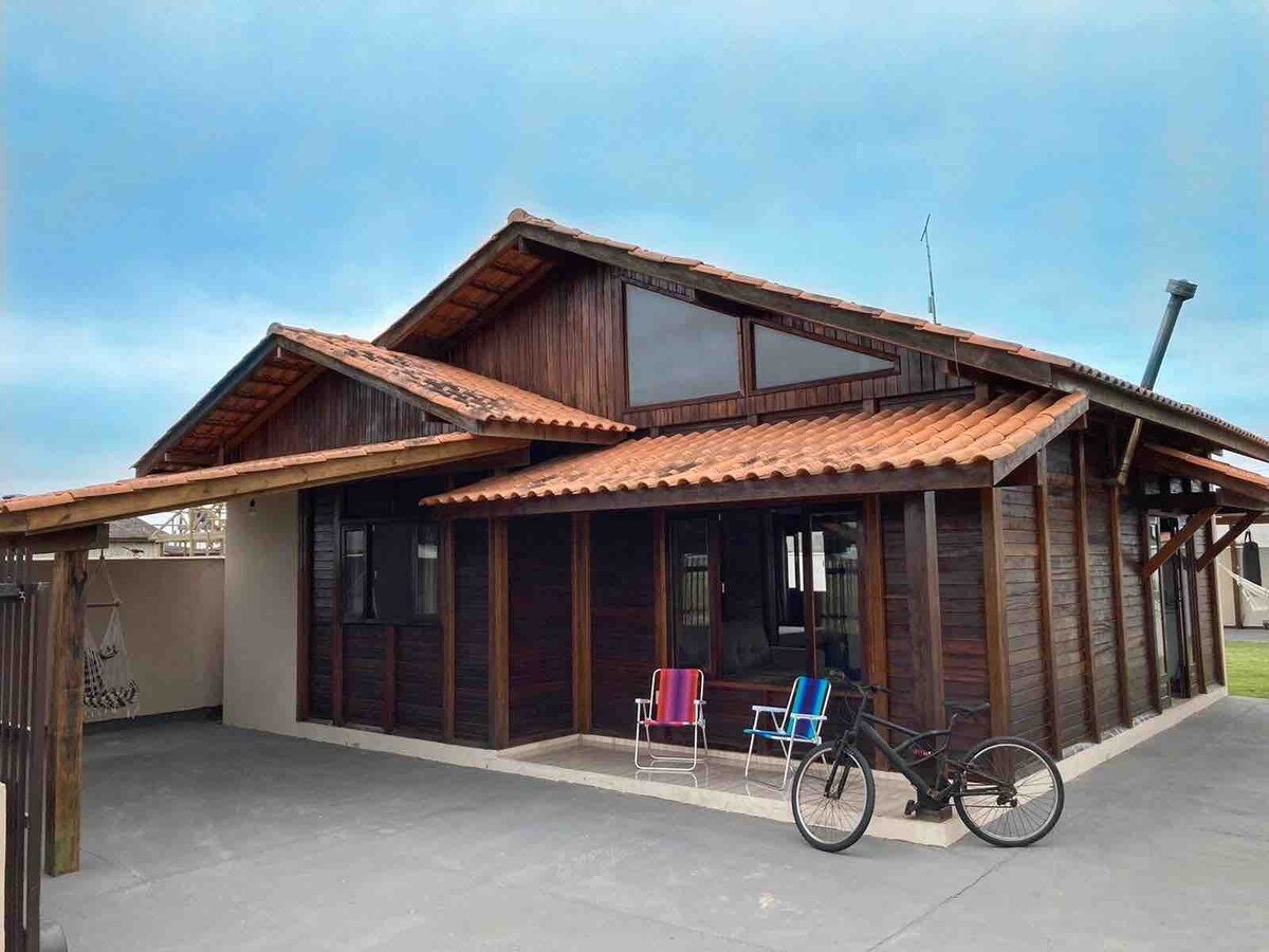 Casa Chalé em Gaivota (500m beira-mar)