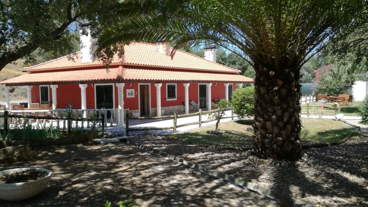 Quinta Do Sobreiro,  Portuguese Farmhouse