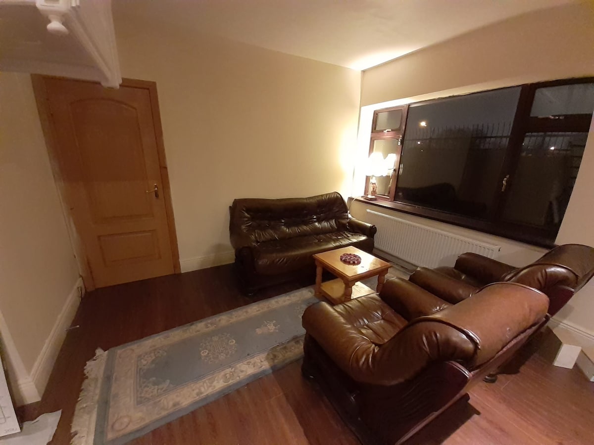 Single bedroom in shared house