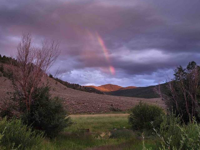 Saguache County的民宿