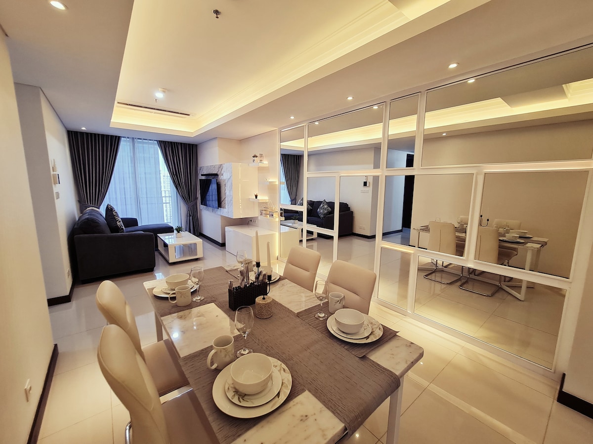 Luxury Minimalist 3BR Kota Kasablanka Casa Grande