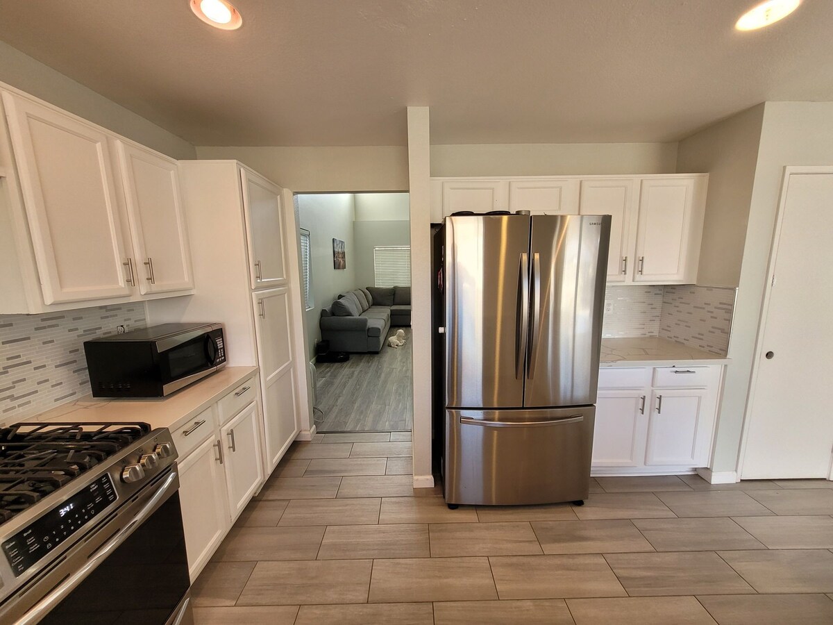 Room 1 for Rent in Lancaster CA