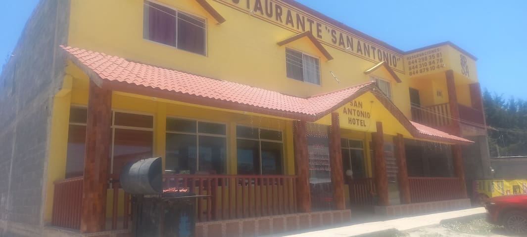 San Antonio de las Alazanas的民宿