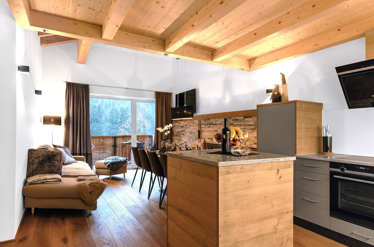 Westwood Apartment with indoorpool in Wald/Arlberg