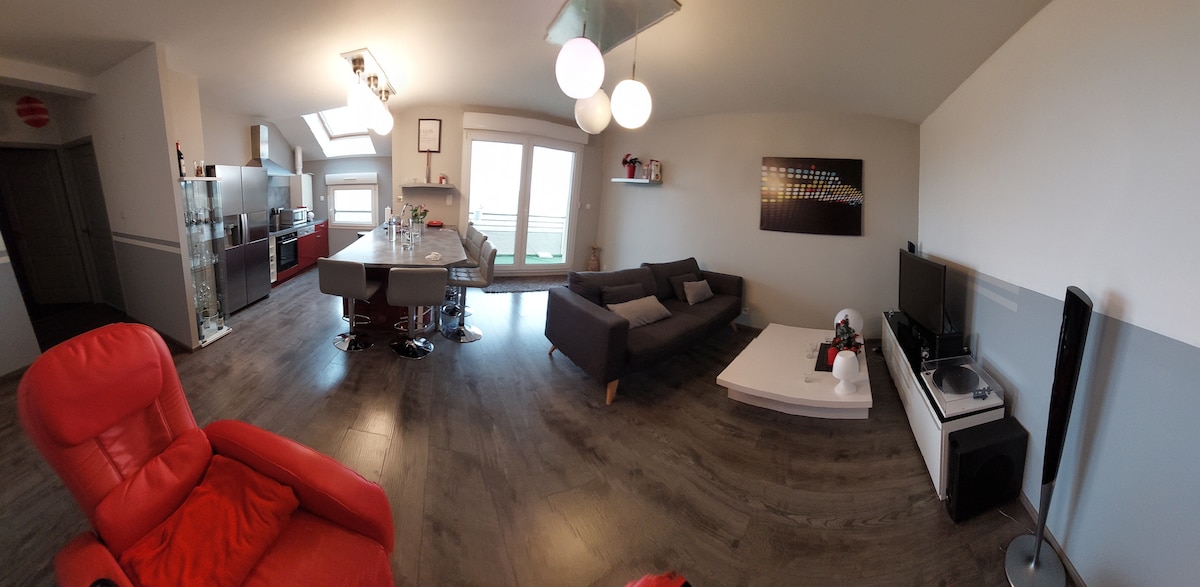 Appartement F2 spacieux, parking, canal+