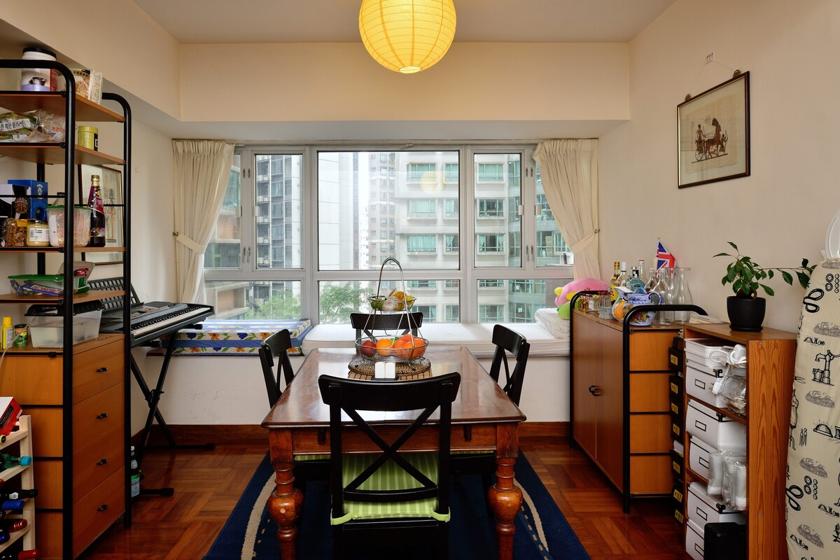 香港中层宽敞公寓