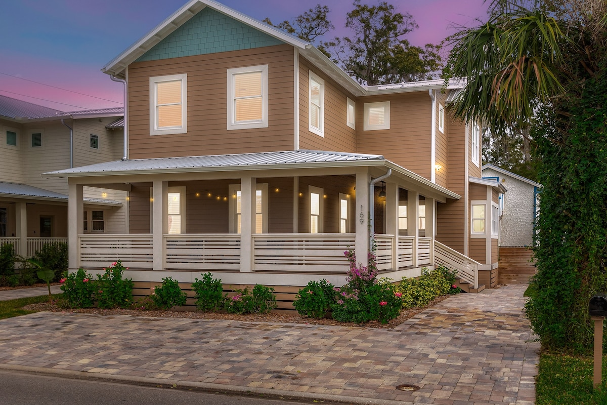 Coastal Oasis•Downtown Home•Gourmet Kitchen•Porch