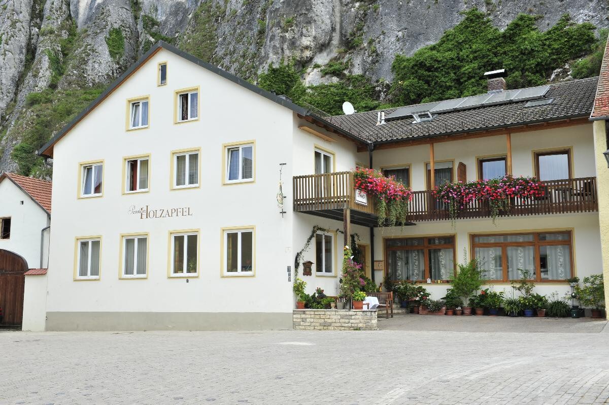 Pension Holzapfel (Essing), Doppelzimmer mit WLAN, 16qm