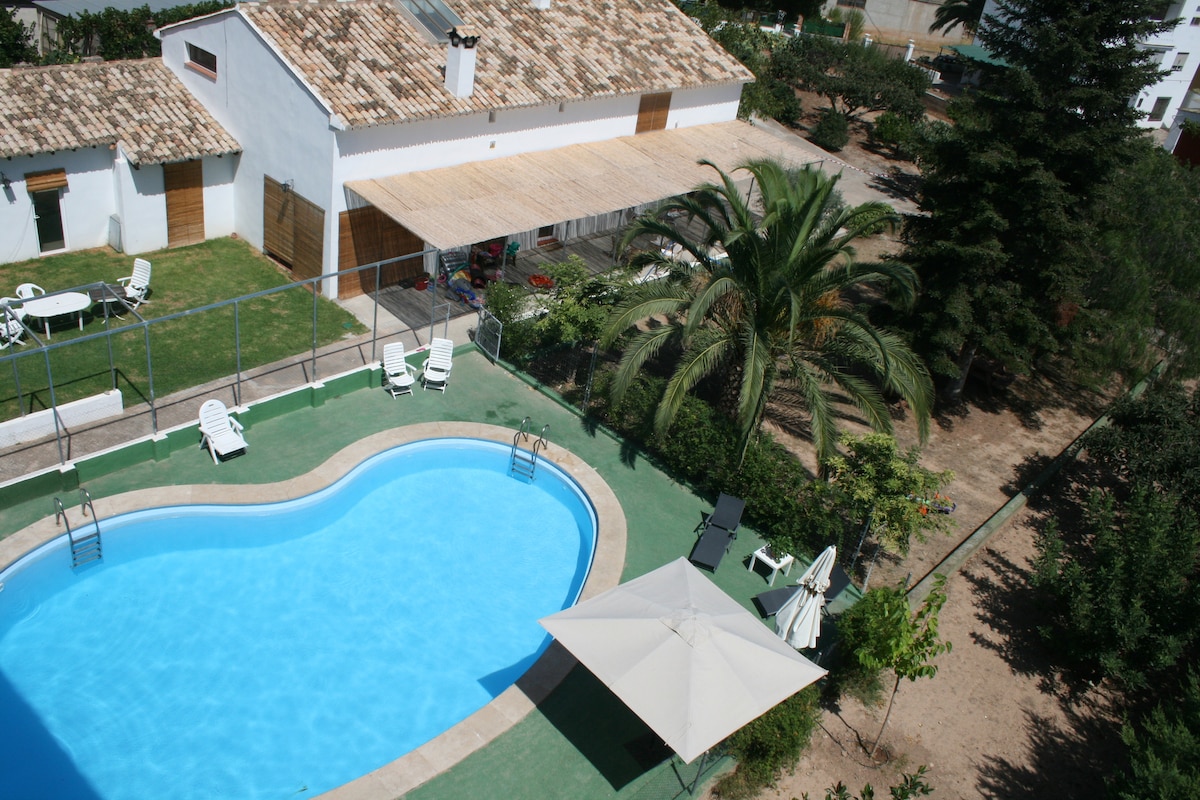 El Campillo, family country house near the beach