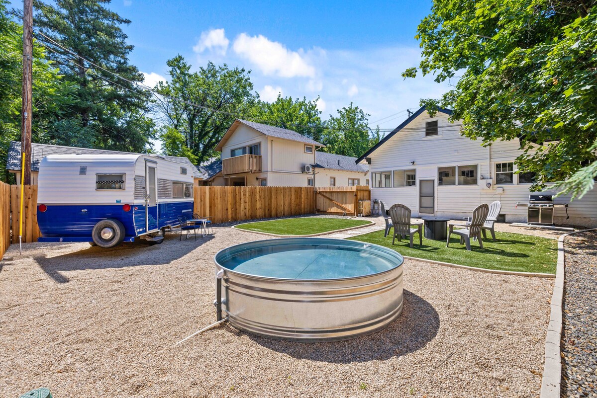 Downtown Bungalow with Geothermal Hot Spring