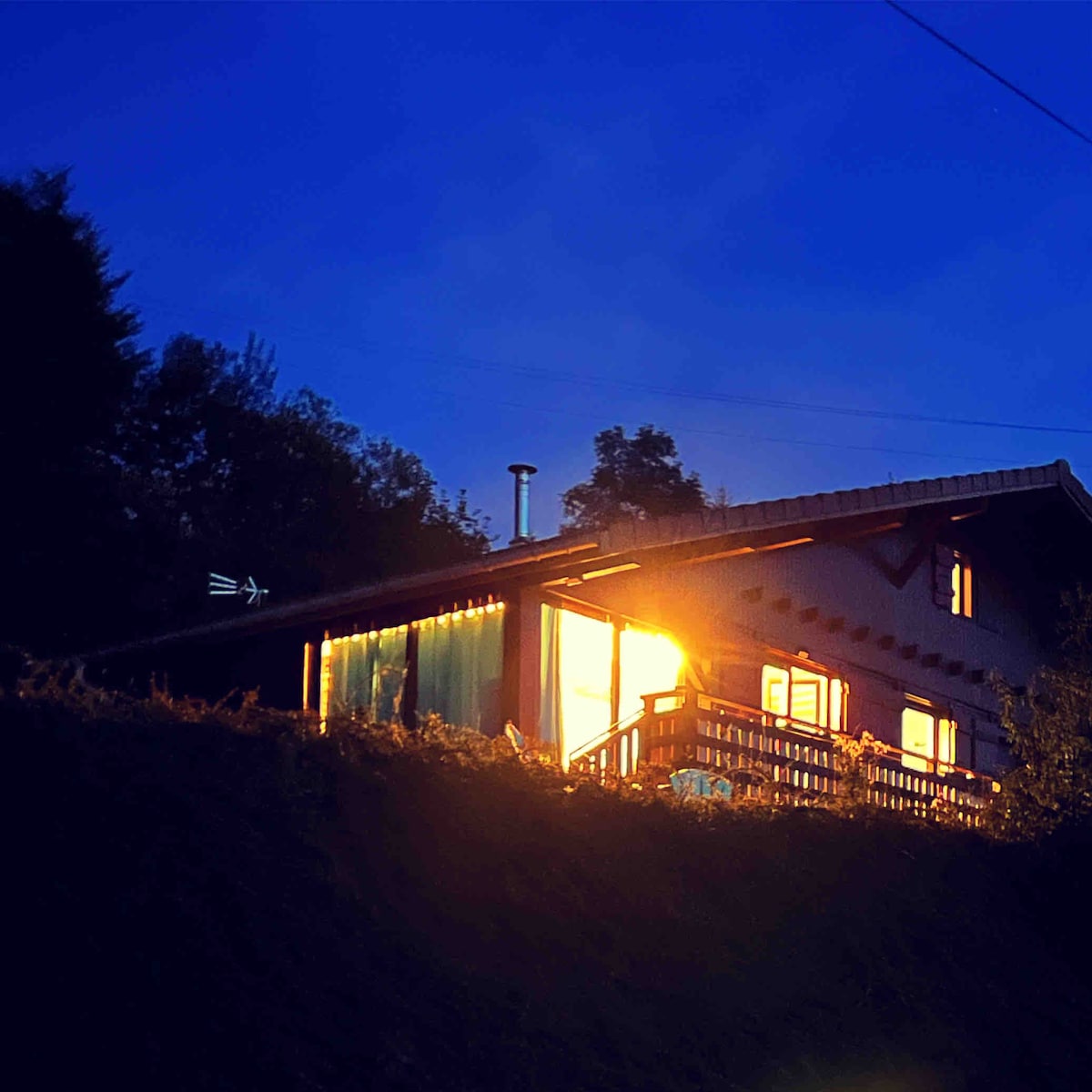 Chalet Charmant  rénové au bord du Lac St Point