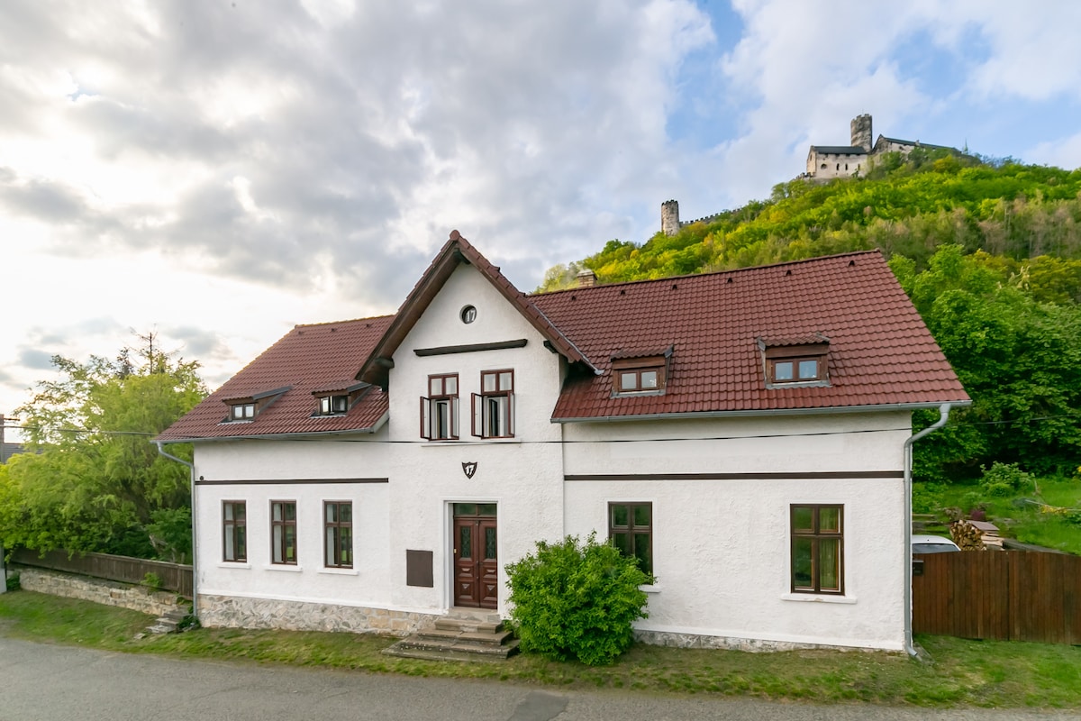 Family weekend house by the castle - Apartment A