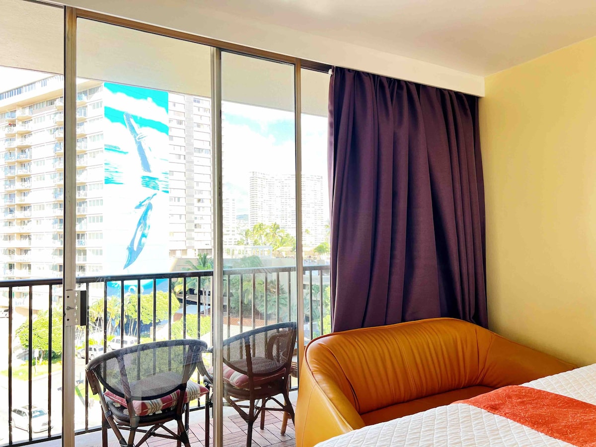 Trendy Waikiki Legally Holiday Apt. Good For 6