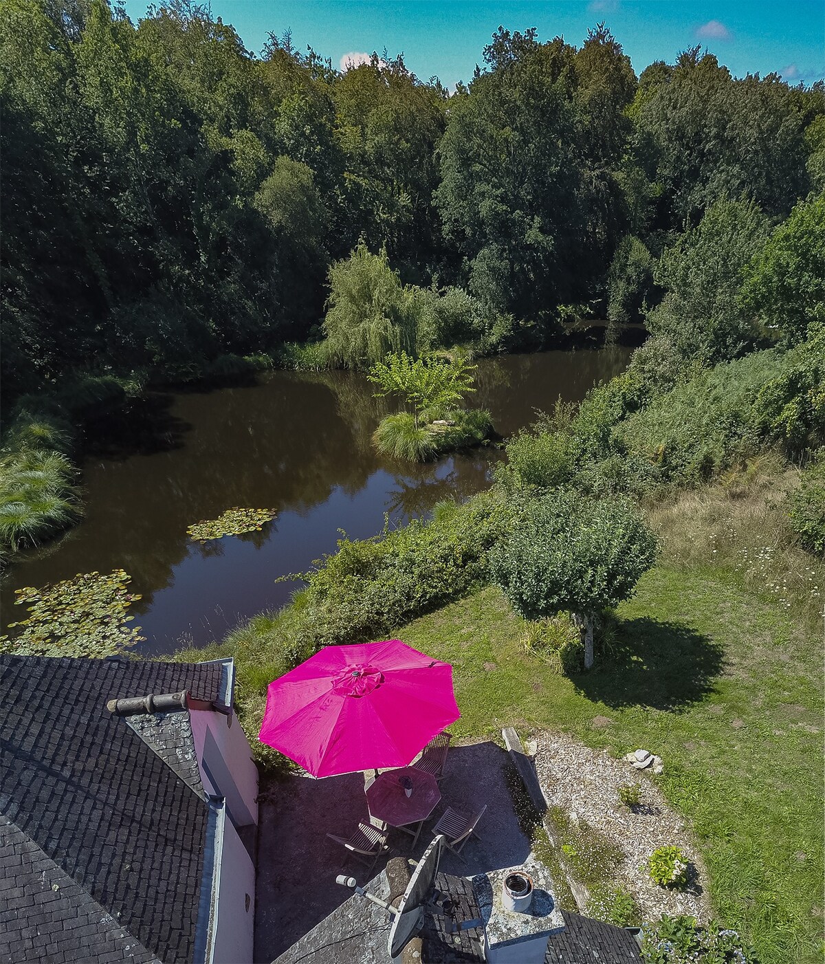 Le studio du moulin,un cadre idyllique, chevaux…