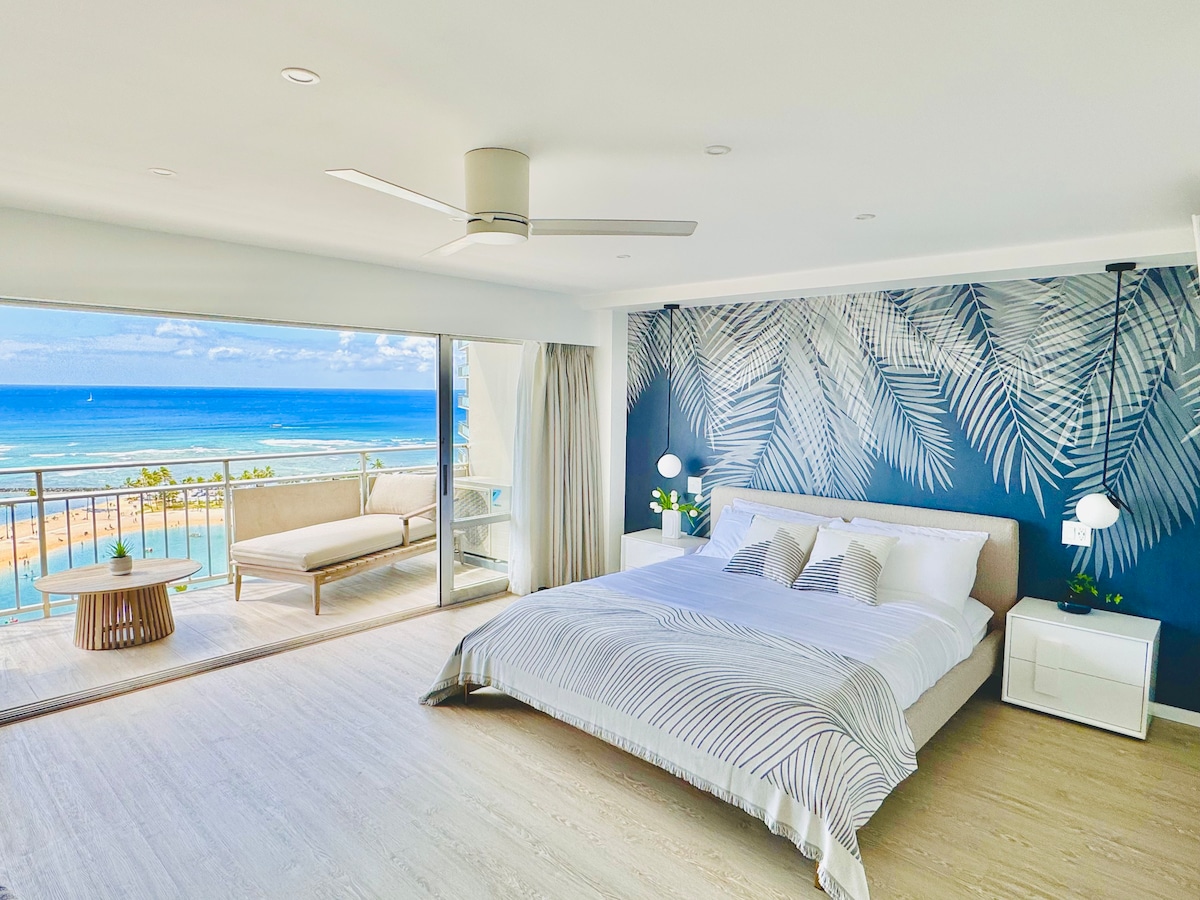 Floor-to-Ceiling Ocean View Home