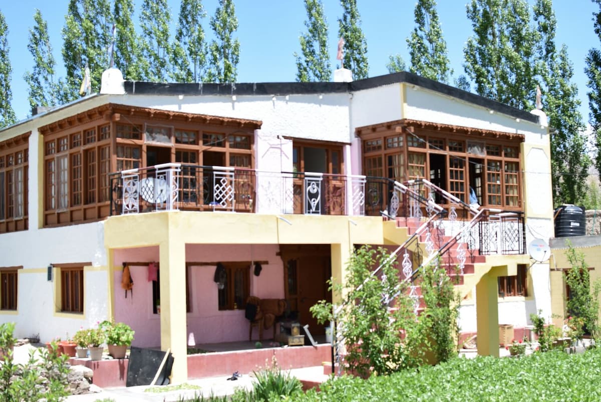 Real Homestay on the Outskirts of Leh City