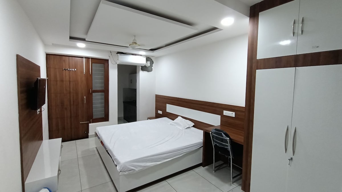 Ishwar Bharti Apartments 3floor