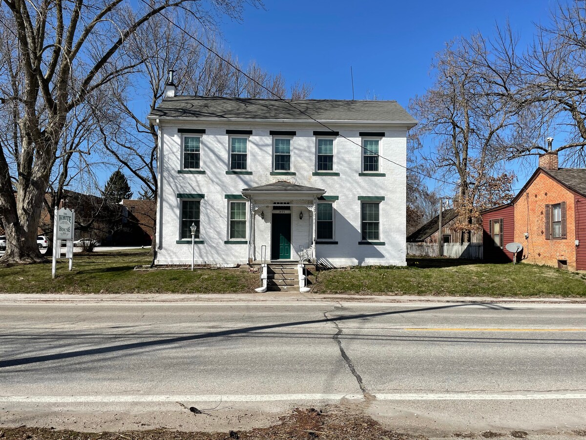 The White House Inn, The Browning Suite