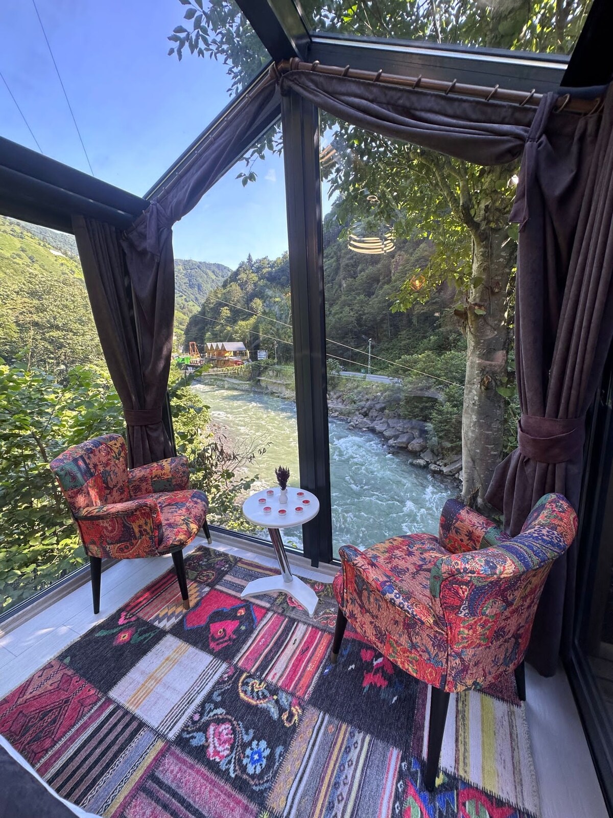 river view, panoramic roof and with breakfast