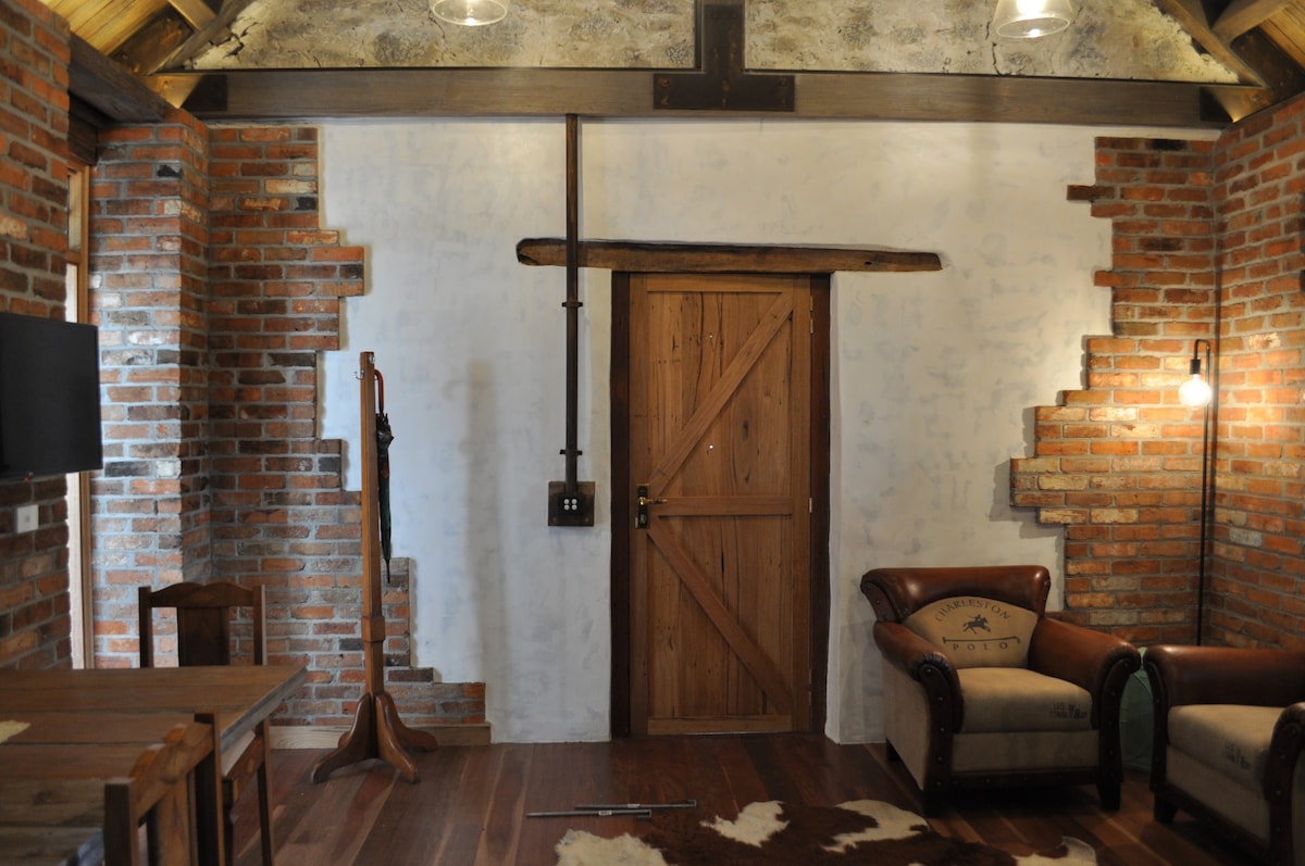 Bluestone Farm Cottage 19世纪- 3卧室（带景观）