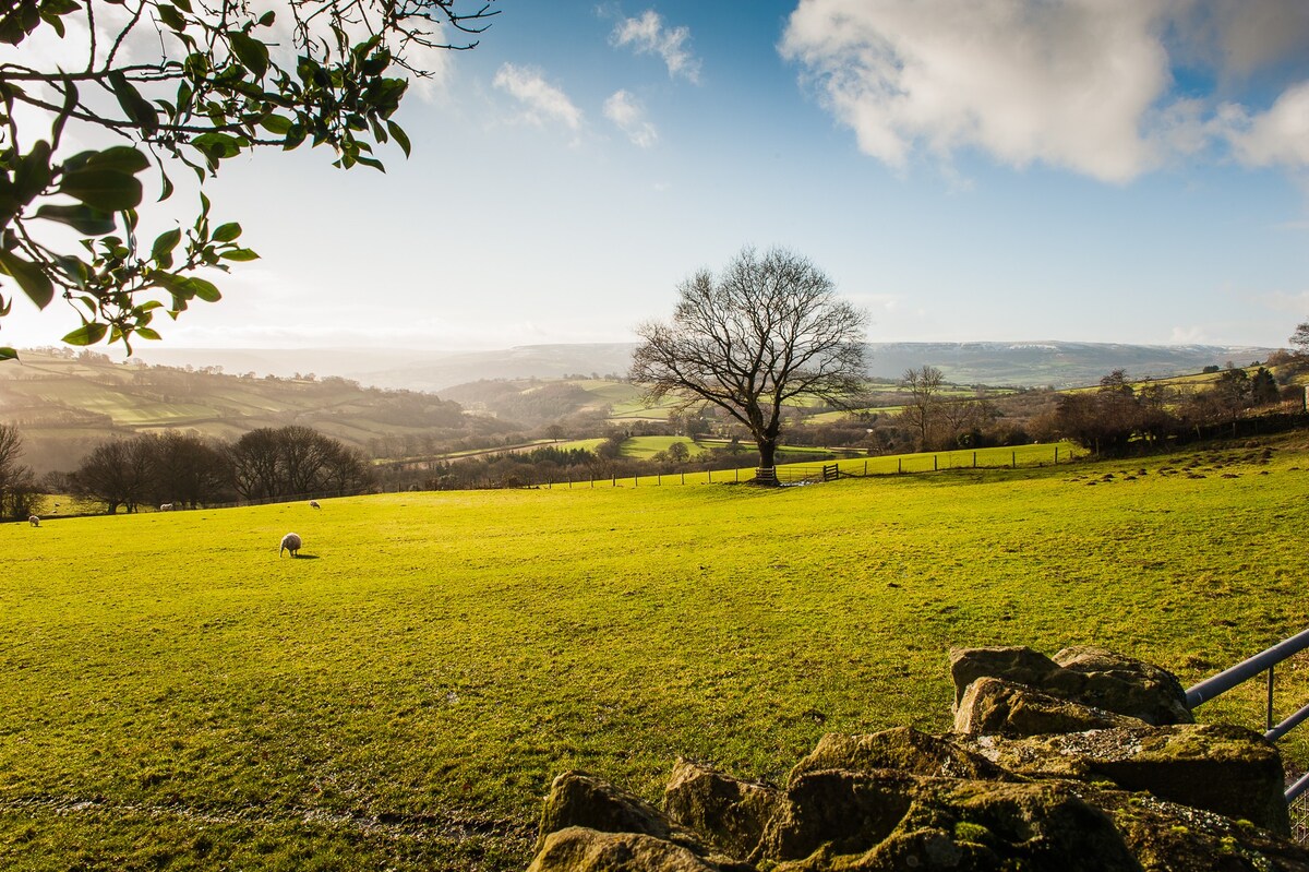 布雷肯灯塔（ Brecon Beacons ）舒适、设备齐全的空间