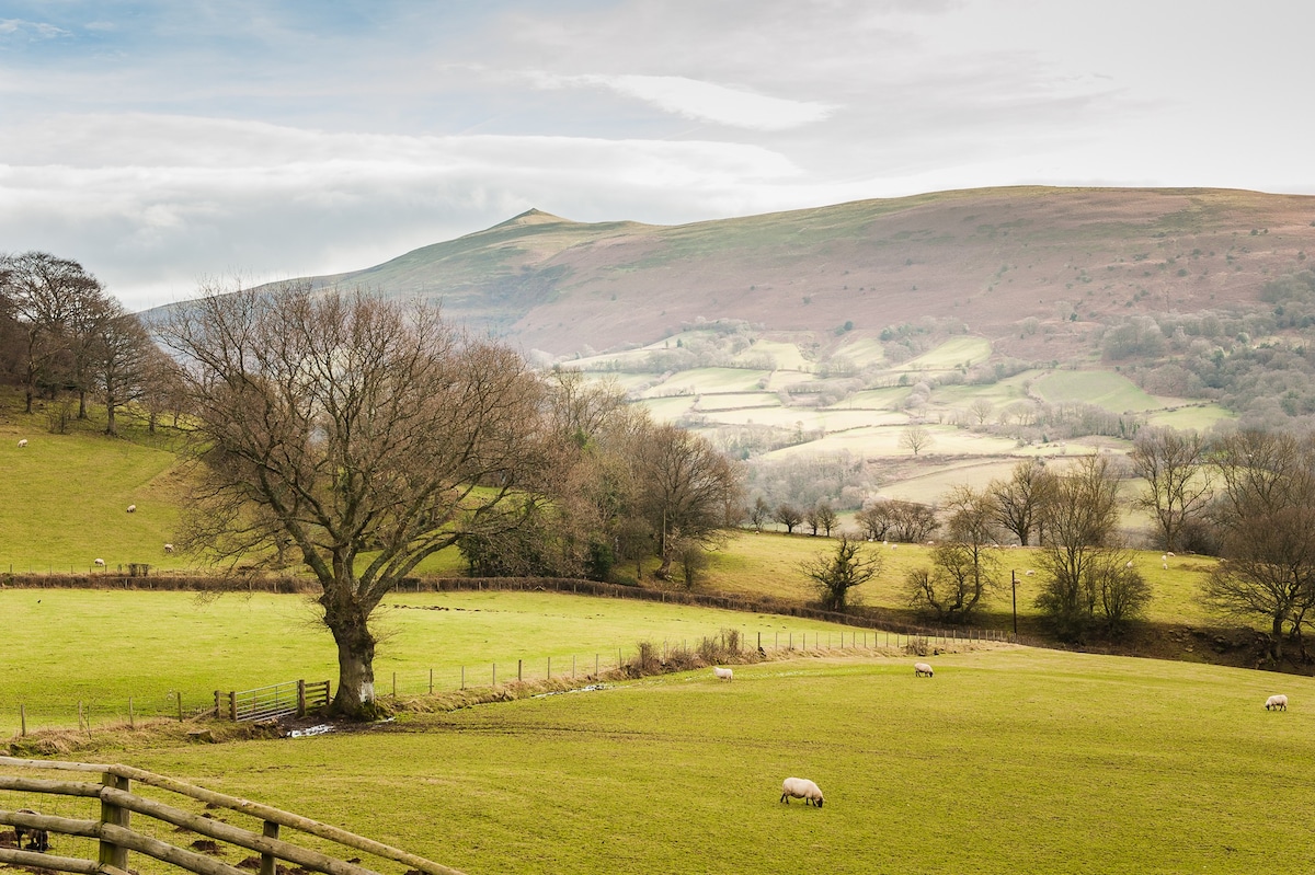 布雷肯灯塔（ Brecon Beacons ）舒适、设备齐全的空间