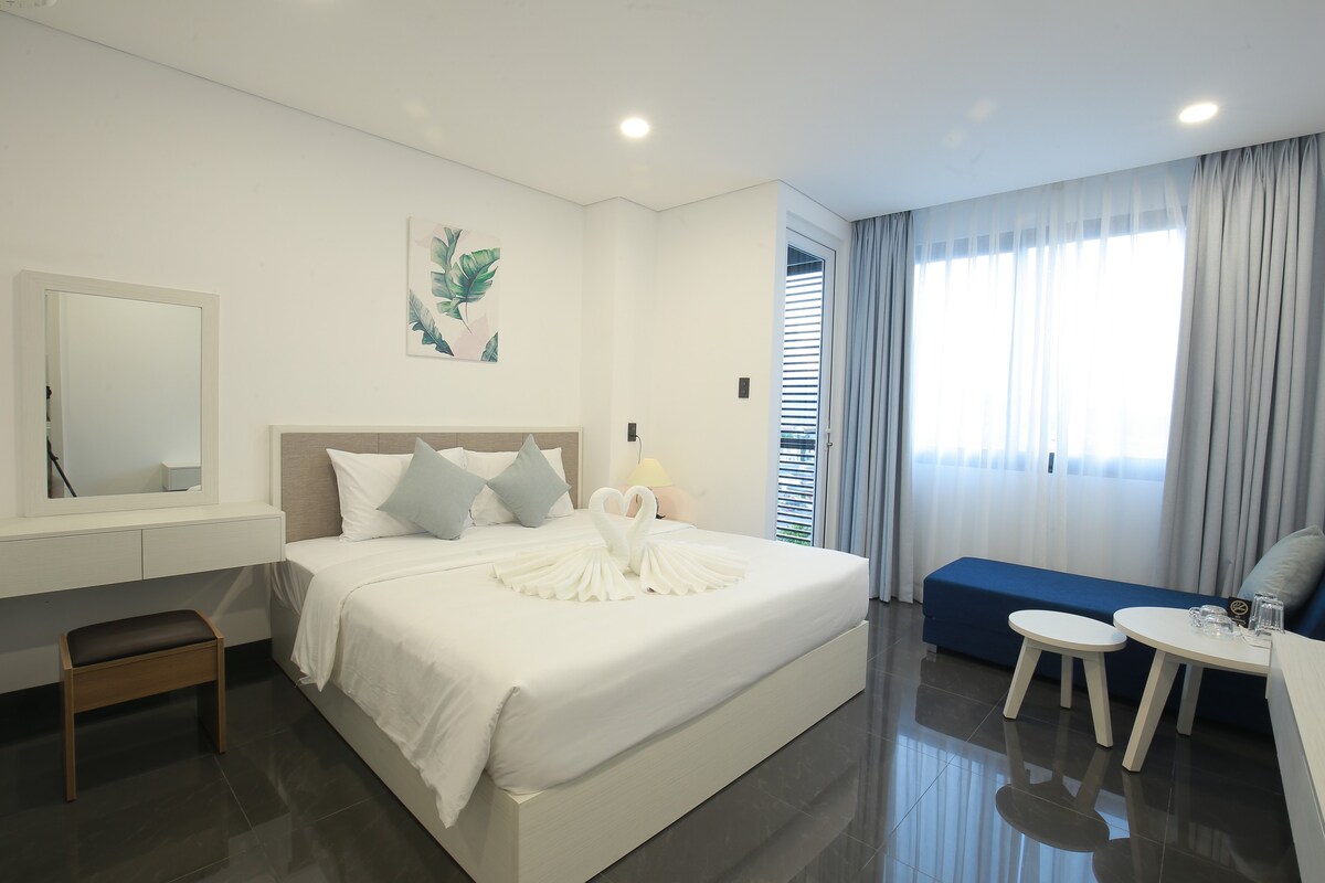 Olivia Hotel- Deluxe Rooms