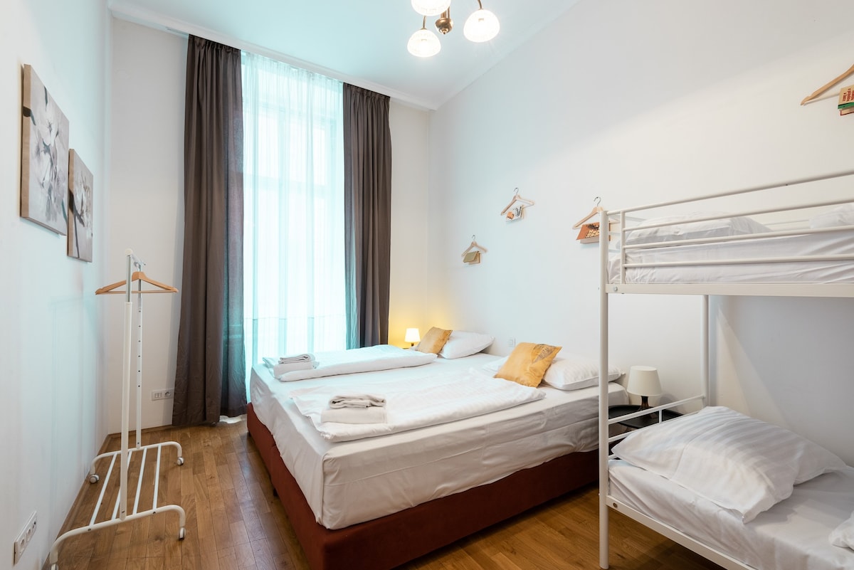 💙pragueforyou💙 Cozy Central Apts for 28 pers!