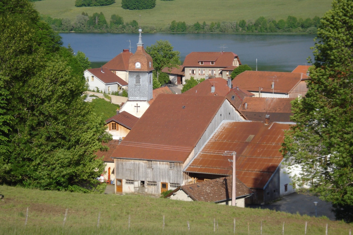 Chalet au calme avec vue sur le lac