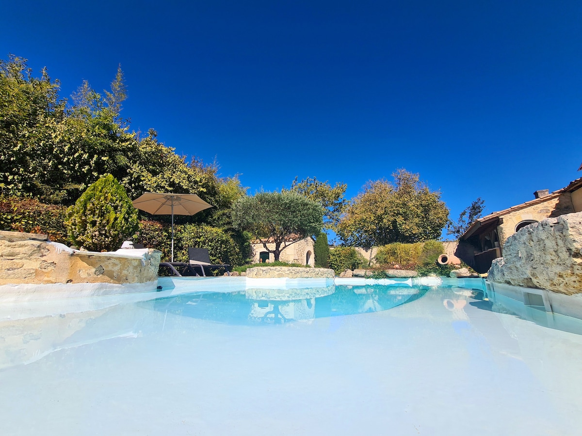 " Gîtes Brun "
Piscine, Jardin, Campagne, Bonheur