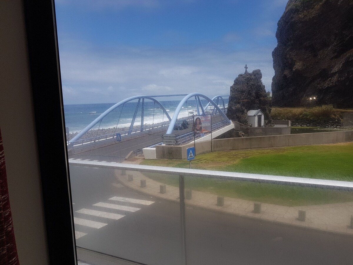 Apartamento  T2 com vista mar a 30km do Funchal