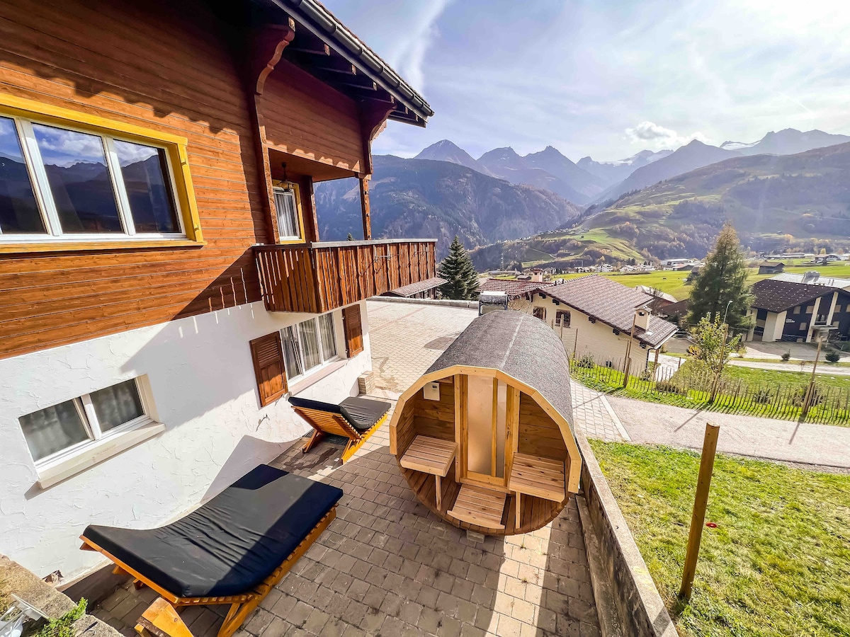 Chalet Viola am Waldrand von Disentis