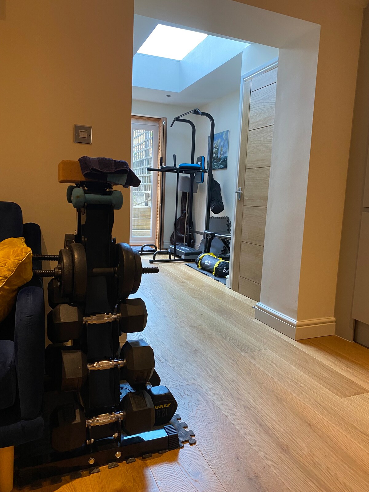 可爱的卧室，带健身房，位于Maida Vale花园公寓