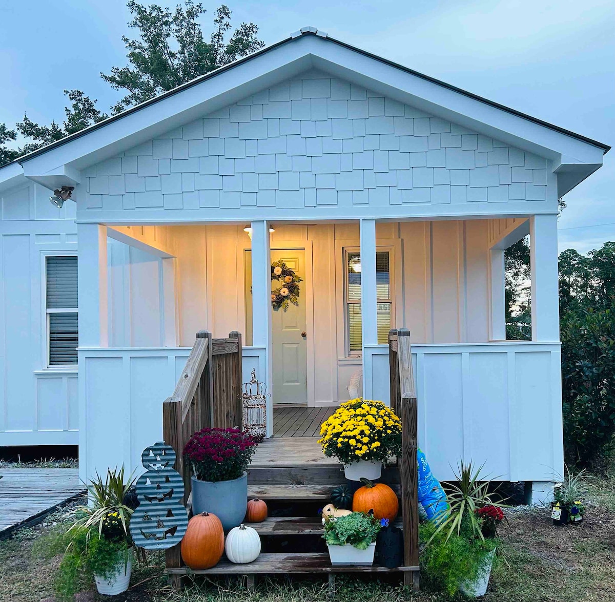 The Seay Shack-Coastal Cottage by the bay!