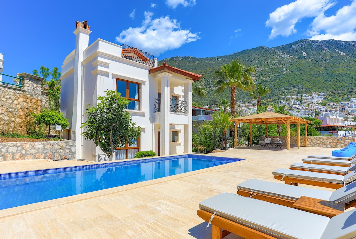 Villa Eos:  Private pool, stunning views, A/C