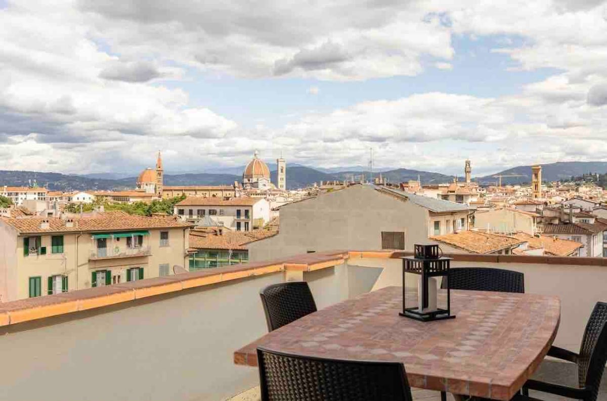 佛罗伦萨私人露台顶层公寓