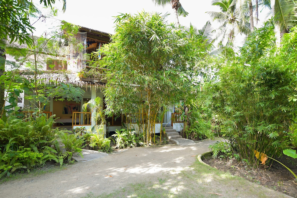 Ac1 - Bamboo Bungalows Rest House by white beach