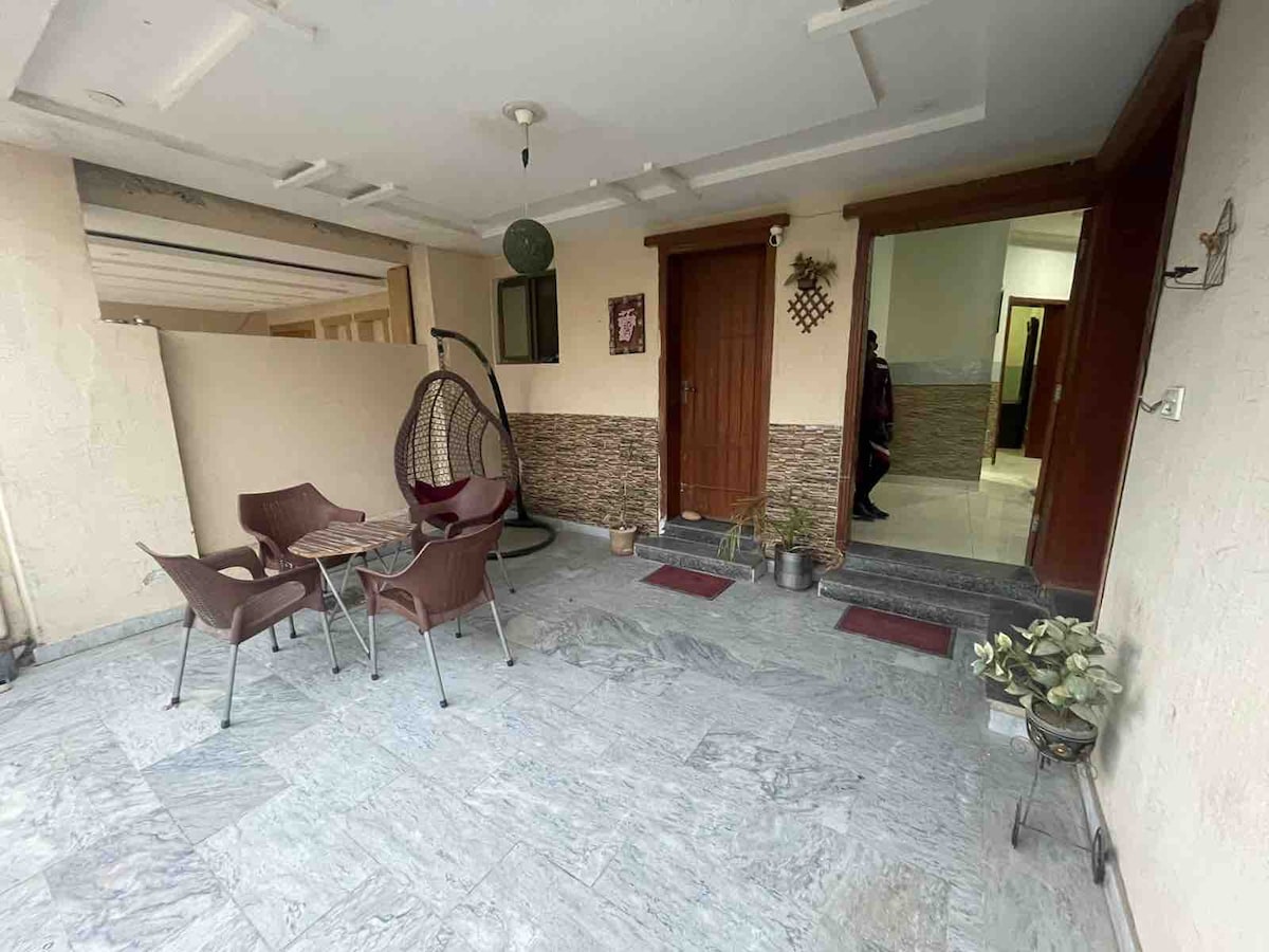 6 Bedrooms Spacious Bahria Residency w Housekeeper