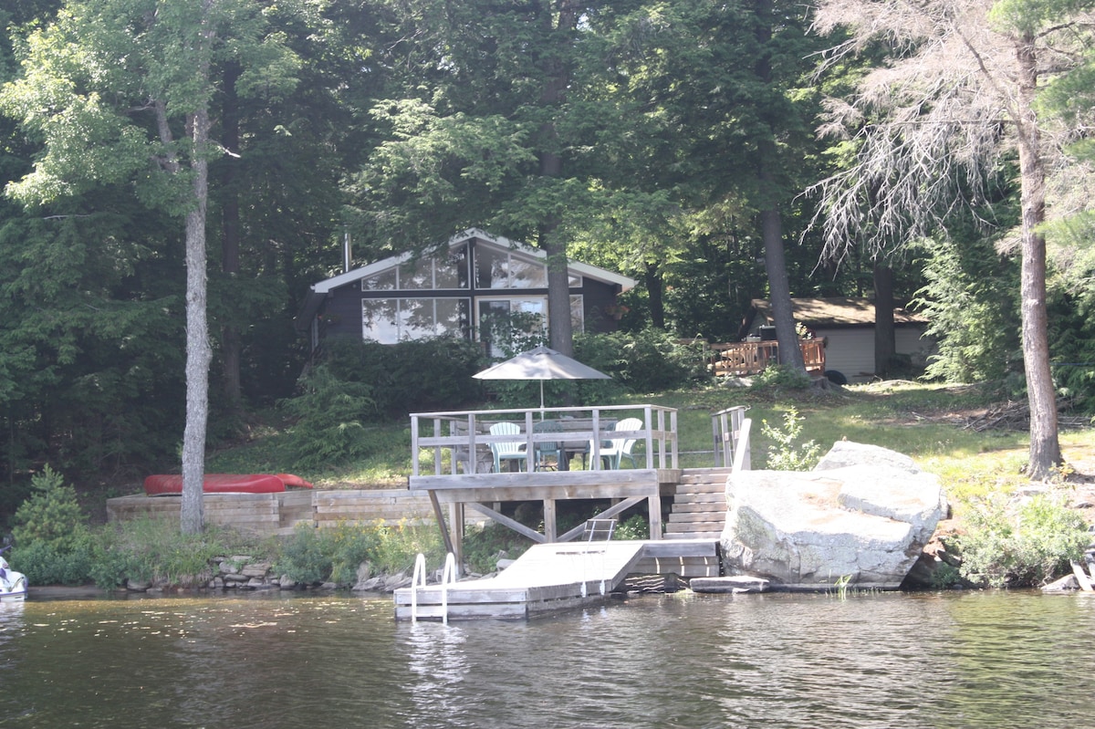 Hemlock Cottage - Muskoka on Pine Lake Bracebridge