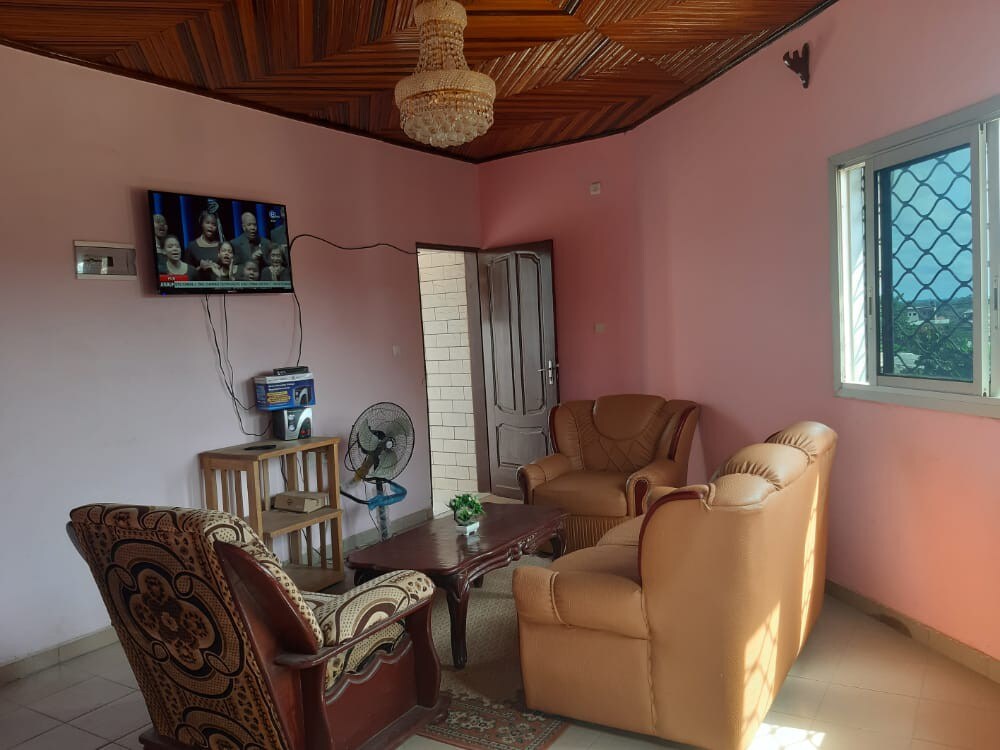 杜阿拉配备空调和家具的公寓