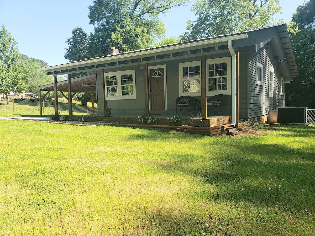 Brown's Creek Cabin