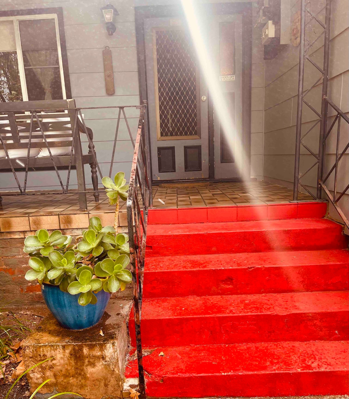 欢迎携带宠物的家庭入住-「红色台阶」