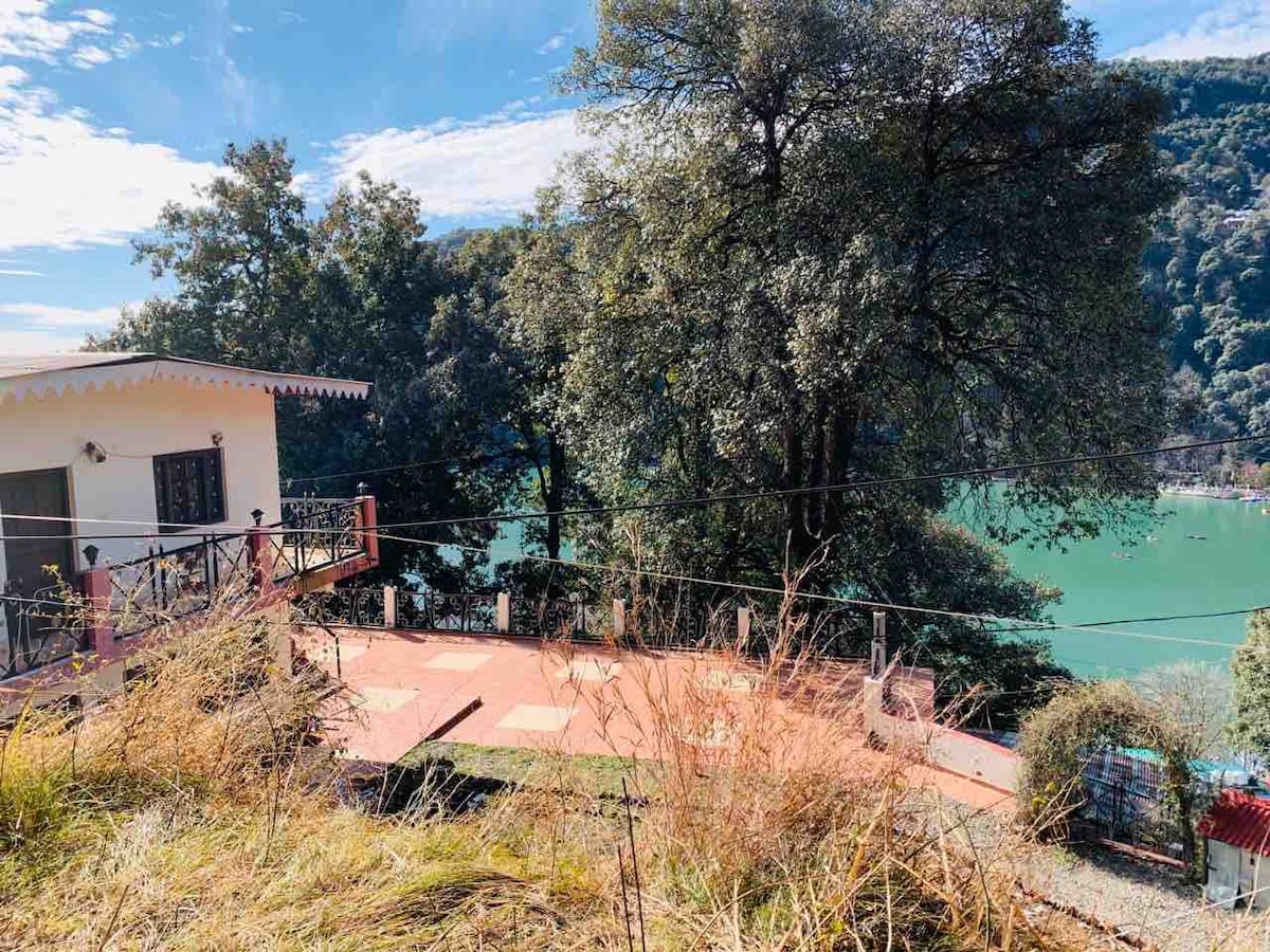 Bellevue Retreat, Nainital - The Lake View Cottage
