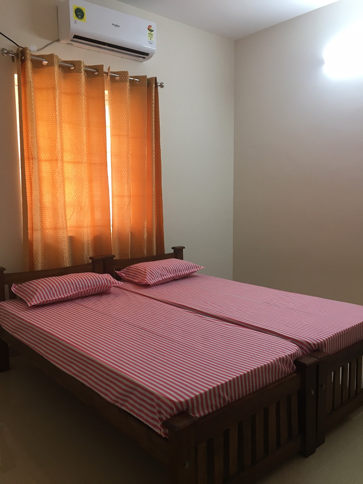 Shantham Service Apartments AC Rooms K15