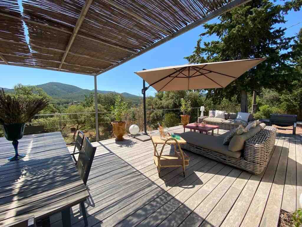 Maison au cœur des vignes du Massif des Maures