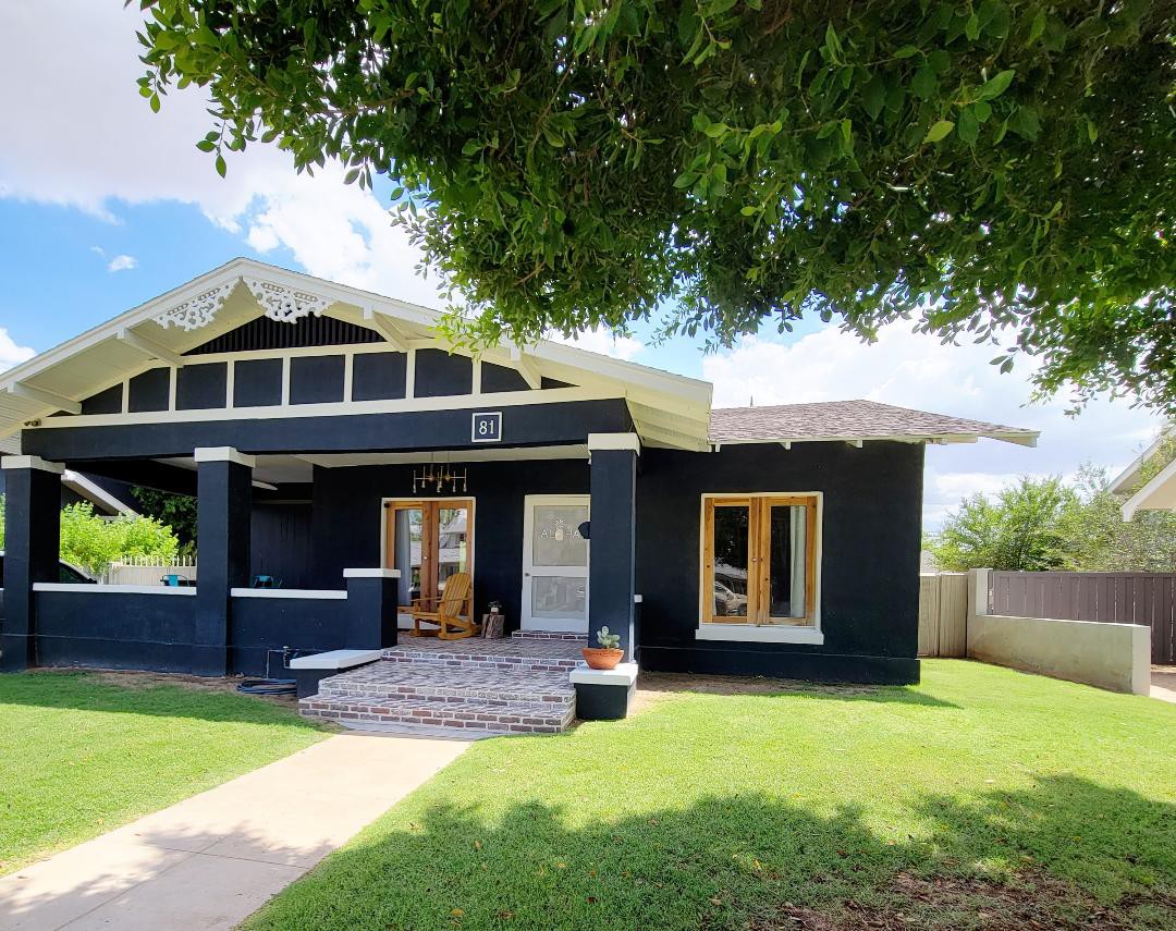 Downtown Phx Walkable Renovated Home Pool +Jacuzzi