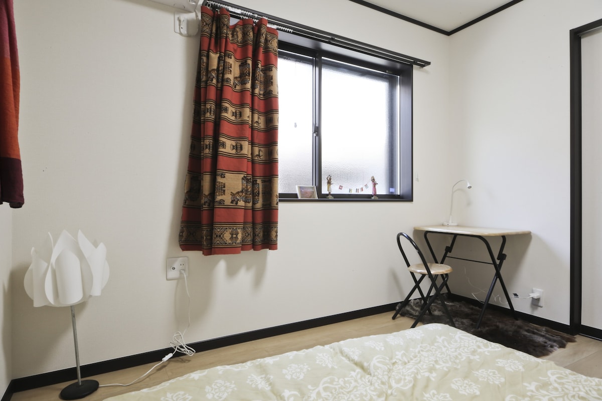 与房东同住舒适的独立房间Senju区域