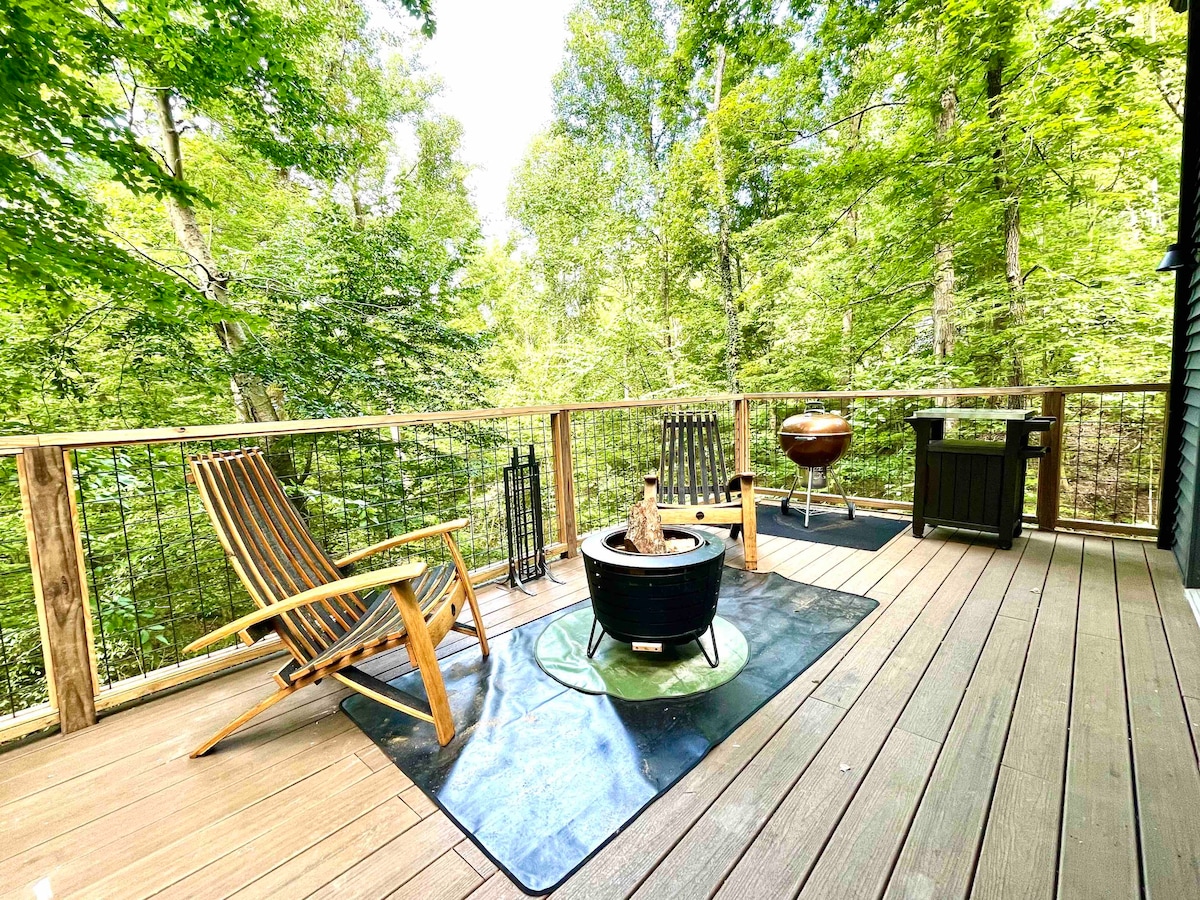 Lake Chaweva Chalet w/Hot Tub