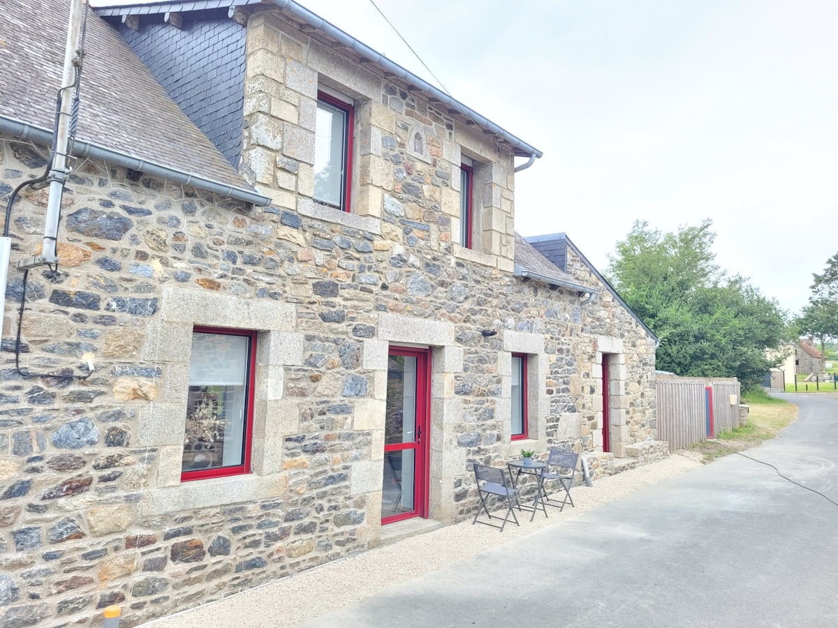 Maison en pierre à la campagne